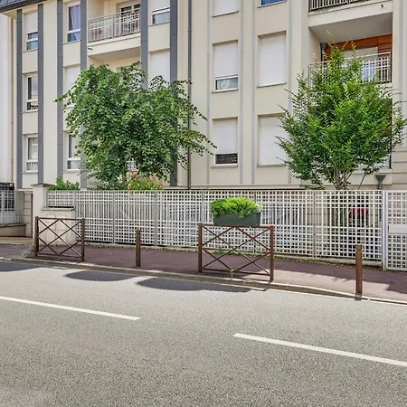 La Vallee-chatenay Malabry Apartment